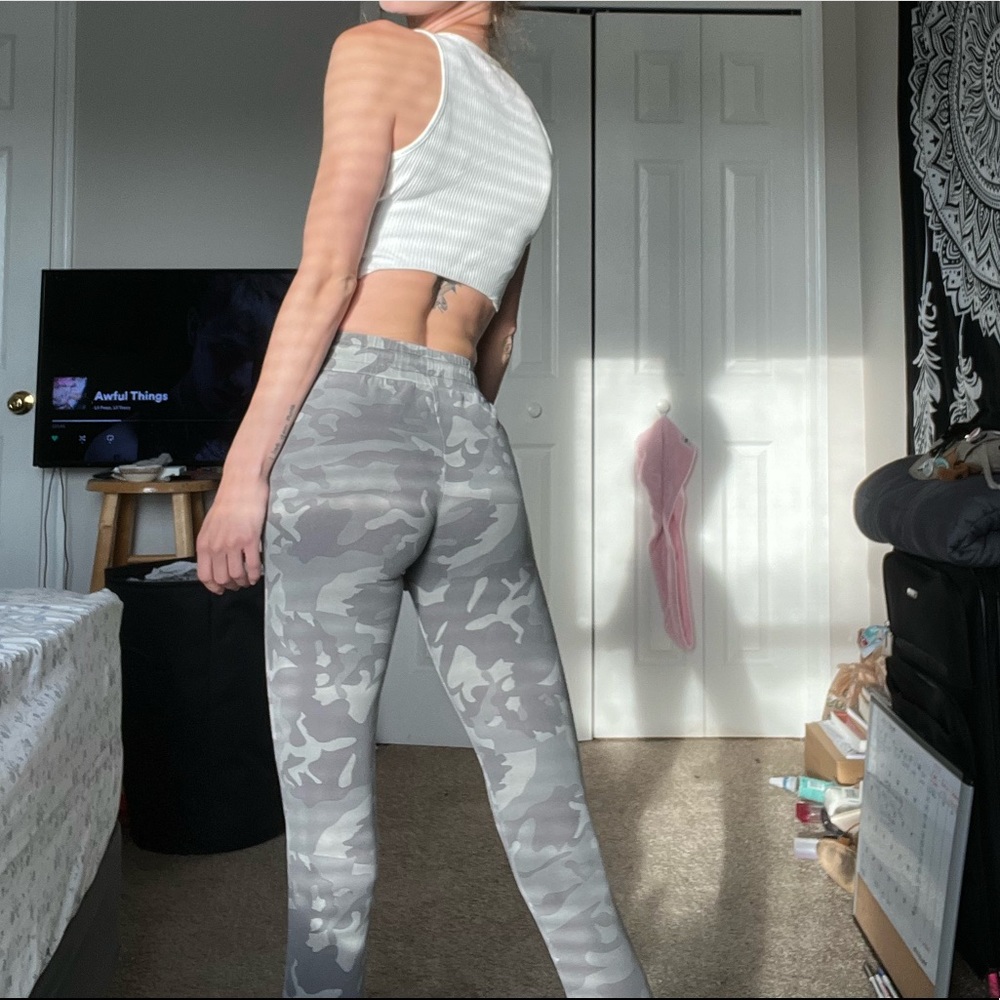 Ladies Camo Joggers - Grey
